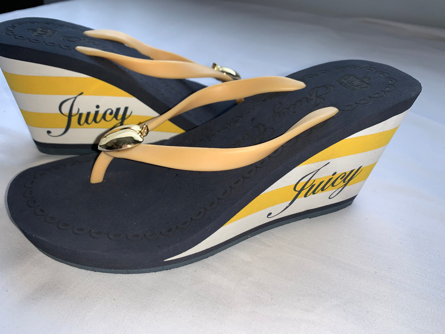 Juicy wedge sandles size 6 navy blue