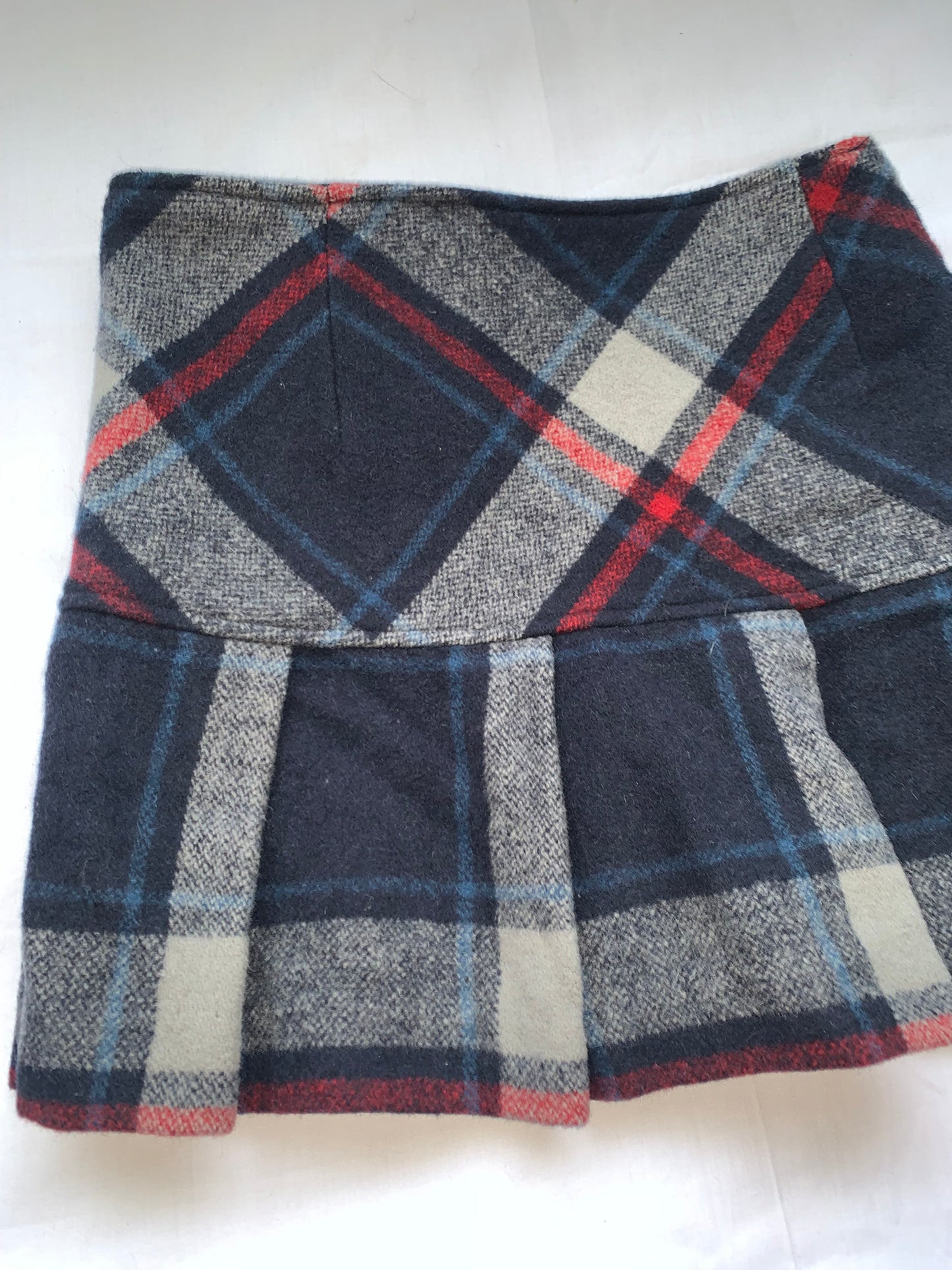 Vintage wool mini pleated skirt size Xs measurements in photos