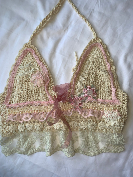 Beautiful details cream/pink top