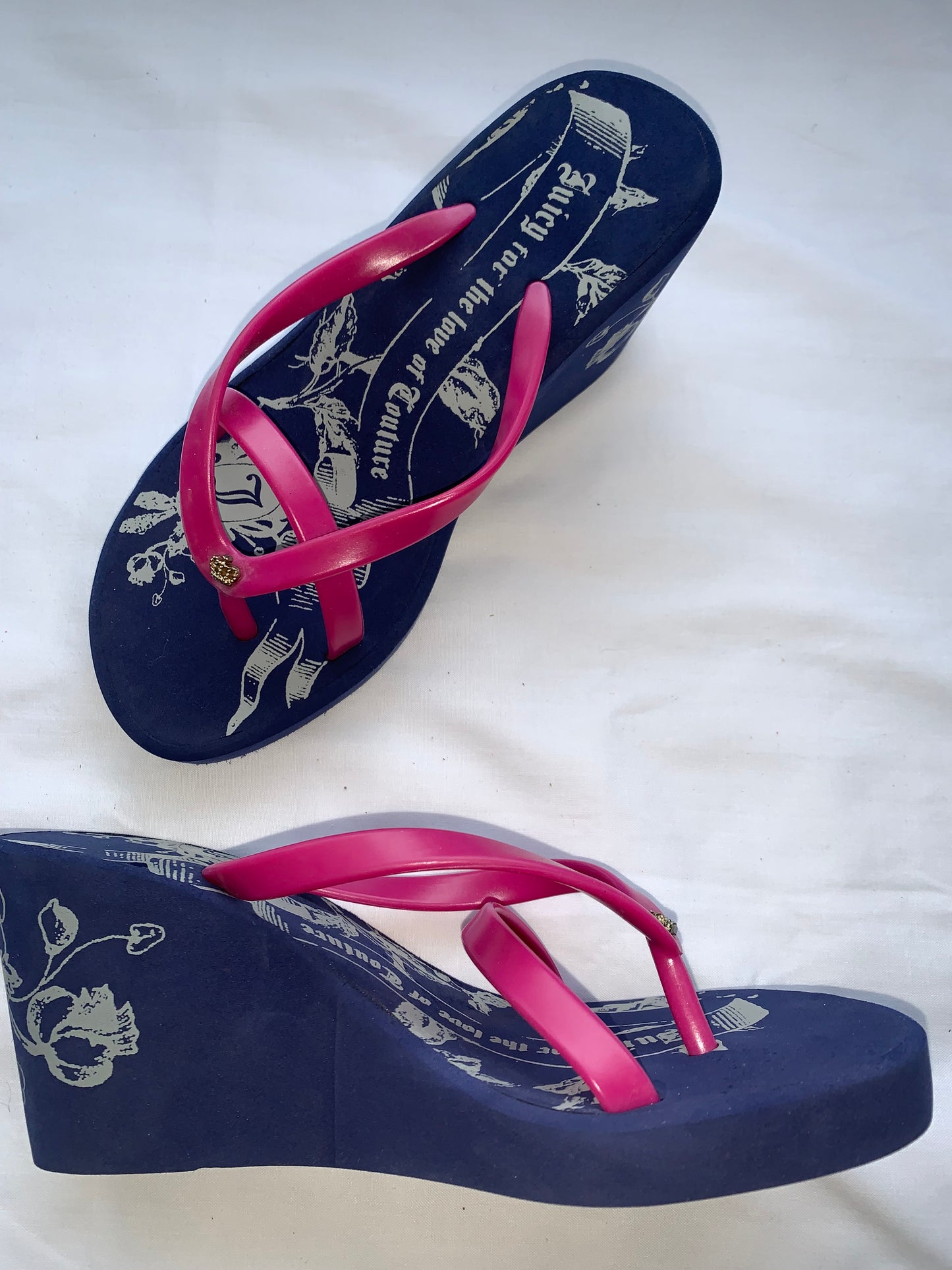 Juicy couture size 6 wedges