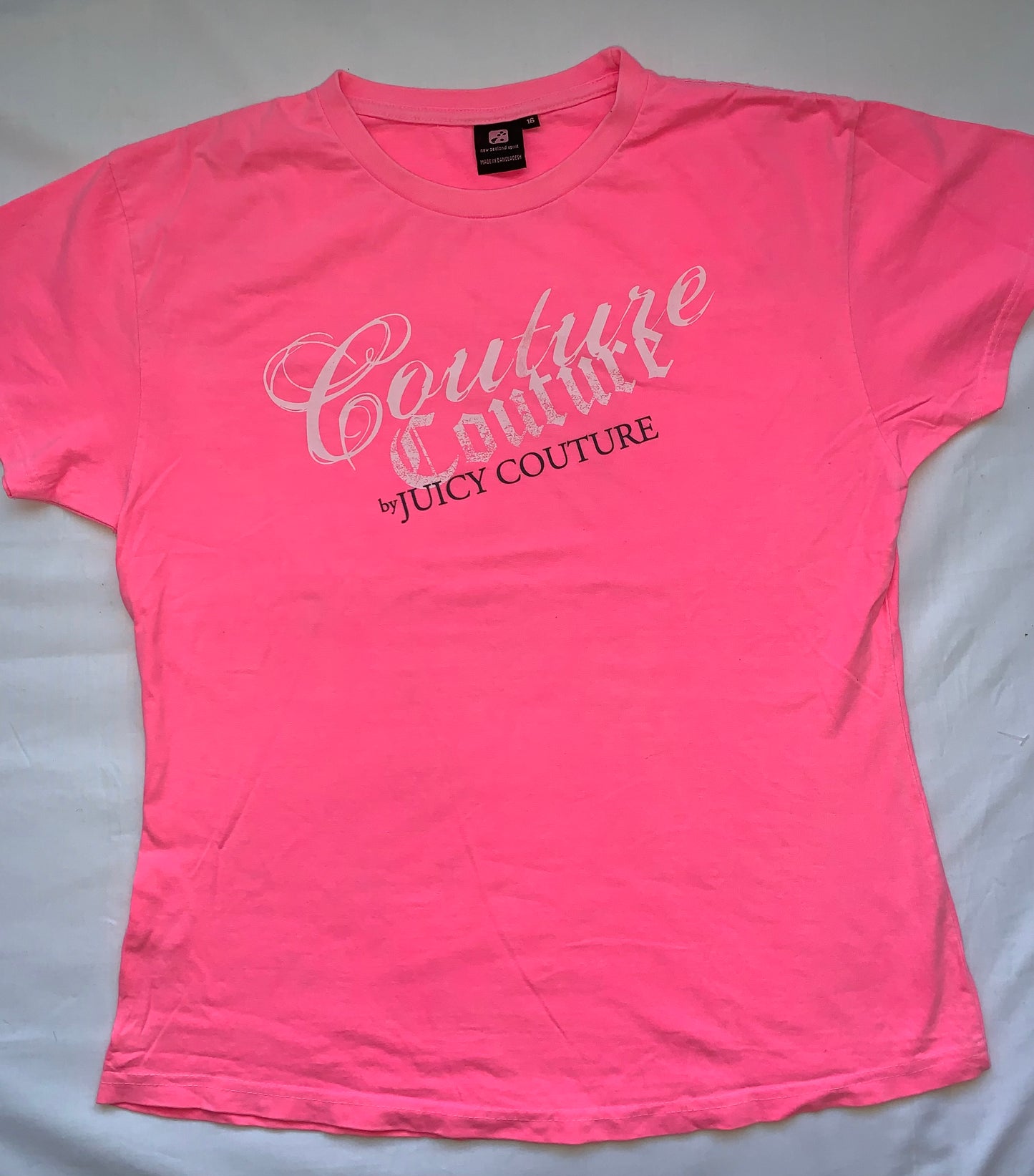 Juicy t.shirt fit up to a size 14 read description