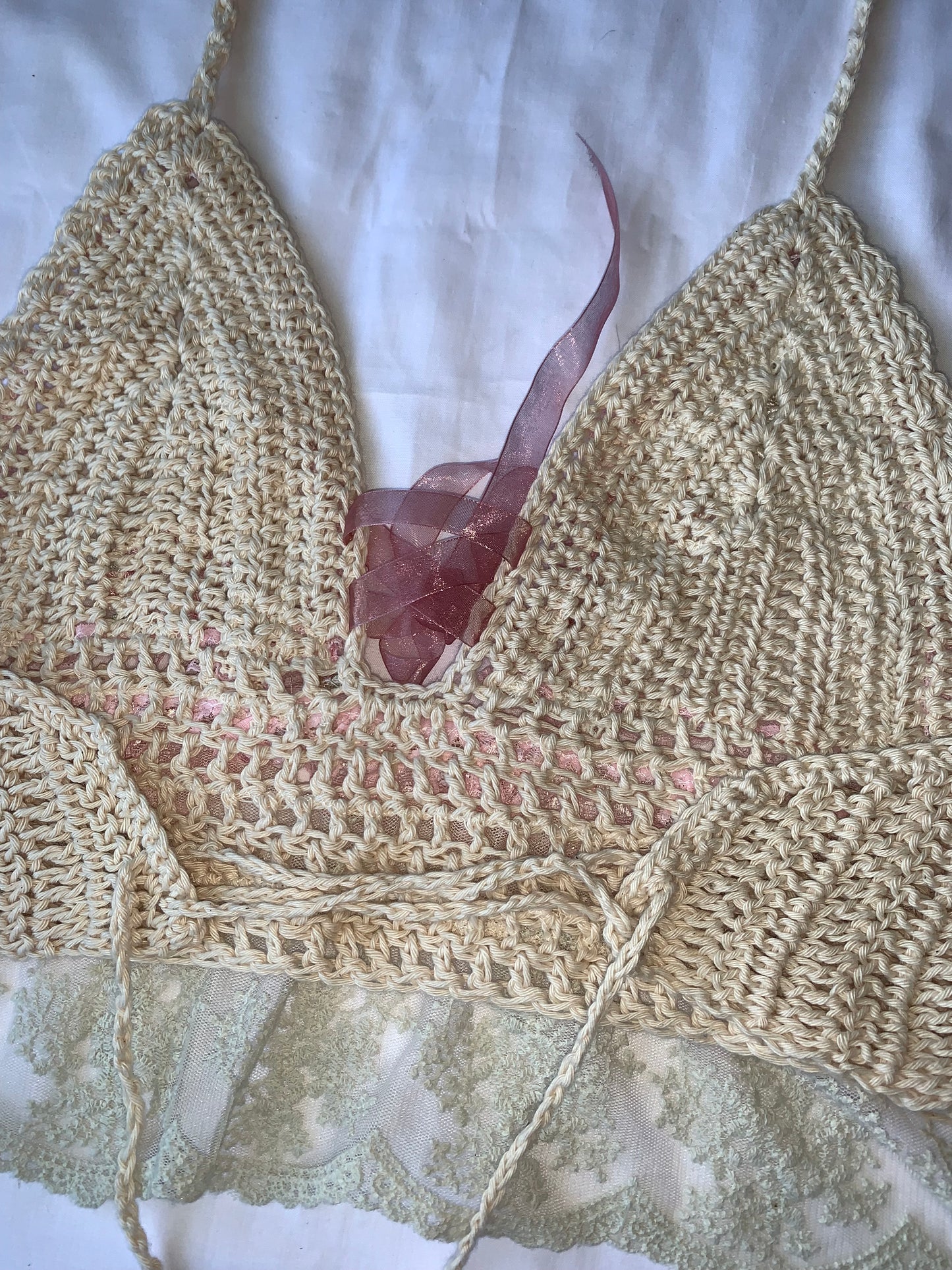 Beautiful details cream/pink top