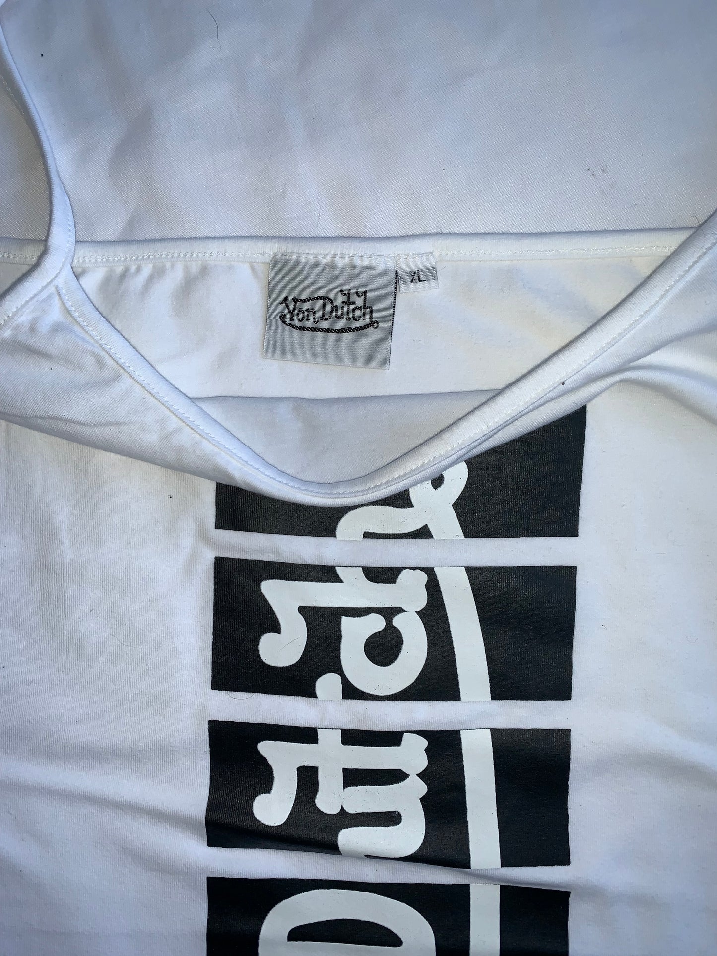 V d singlet white size XL