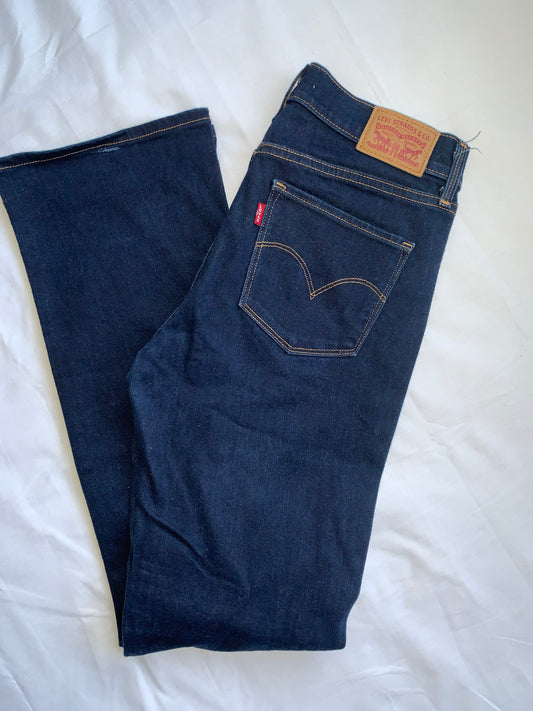 Levi’s shaping boot cut size 27