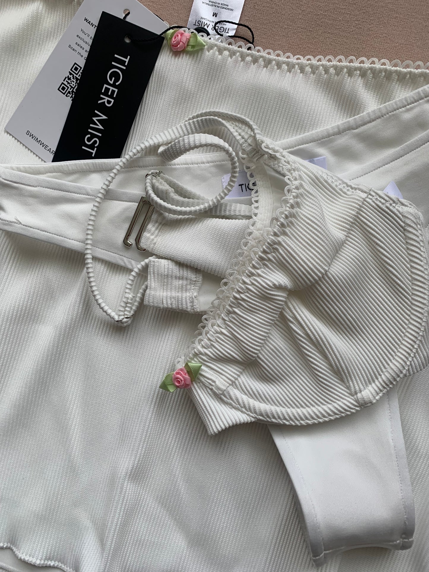 Bnwt tiger mist bikini size small