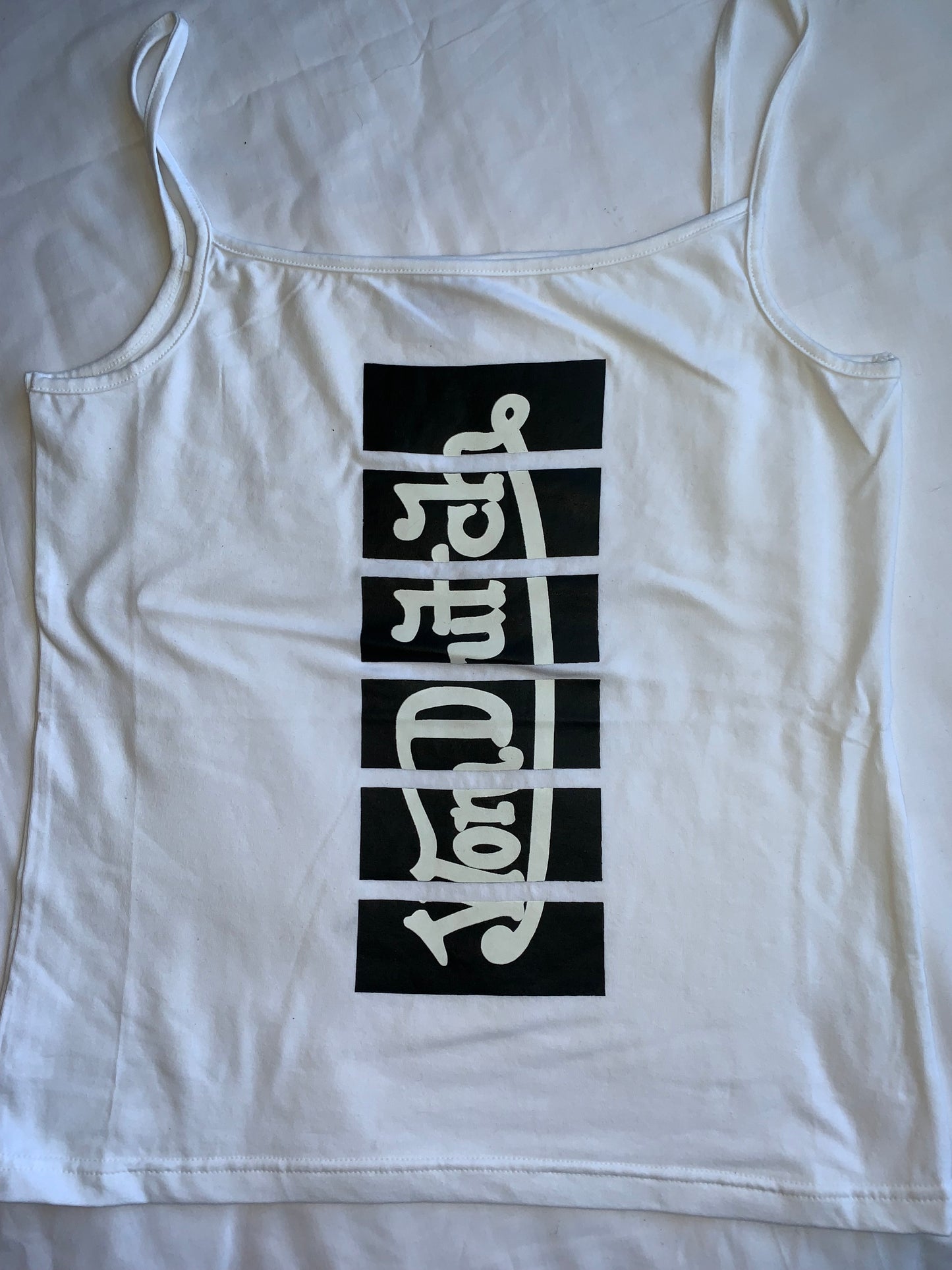 V d singlet white size XL